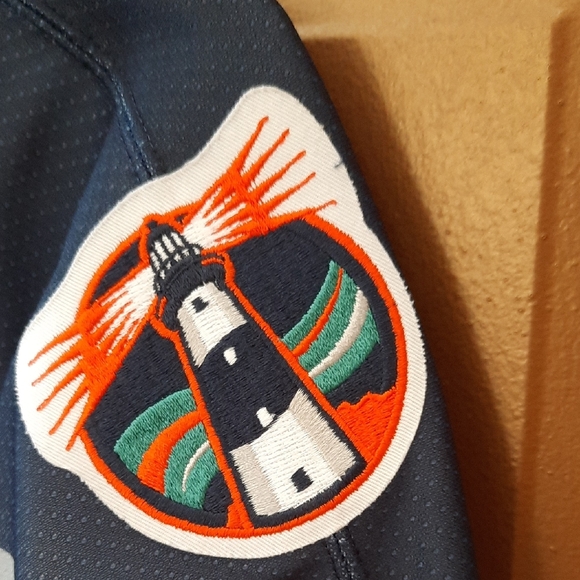 CCM Islanders Blue and Orange Hockey Jersey - Picture 5 of 10